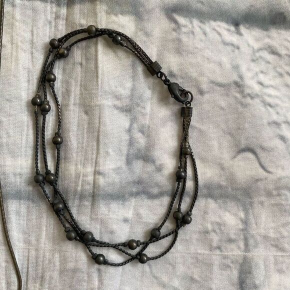 Necklace bundle with 9” chain drop w/single jewels and bracelet w/black pearls - Picture 3 of 10